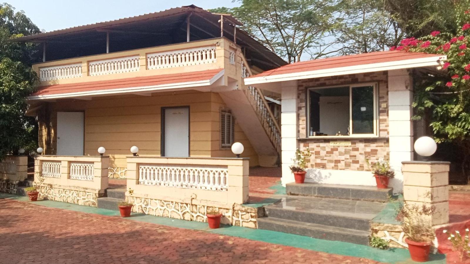 Giriraj Garden Resort Vagholi  Exterior photo